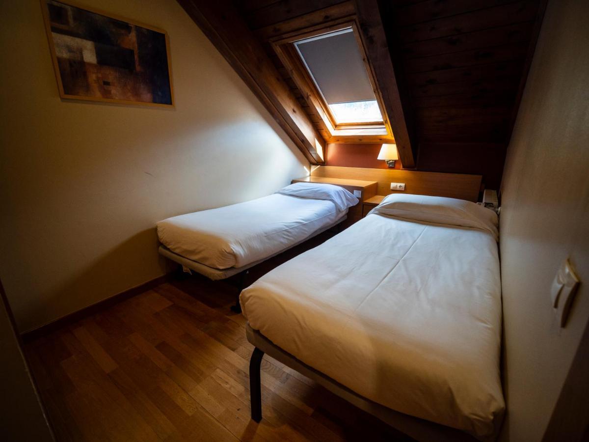 Aparthotel Siente Boi & Spa Pla de l'Ermita Extérieur photo
