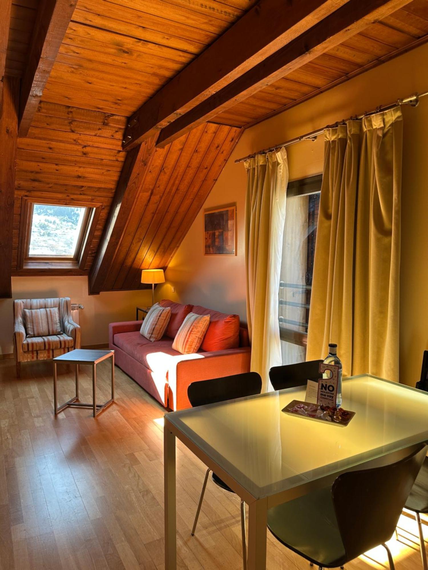 Aparthotel Siente Boi & Spa Pla de l'Ermita Extérieur photo