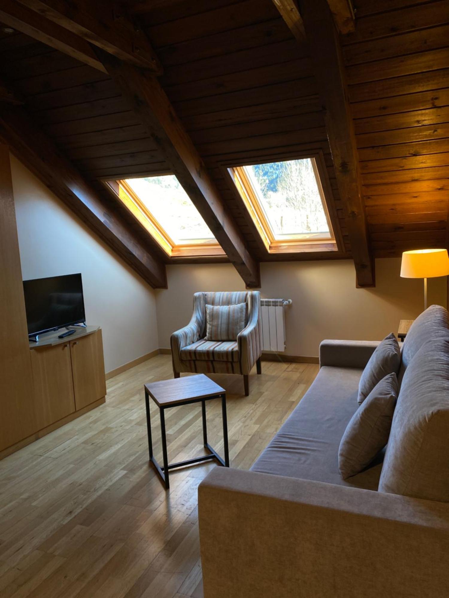 Aparthotel Siente Boi & Spa Pla de l'Ermita Extérieur photo