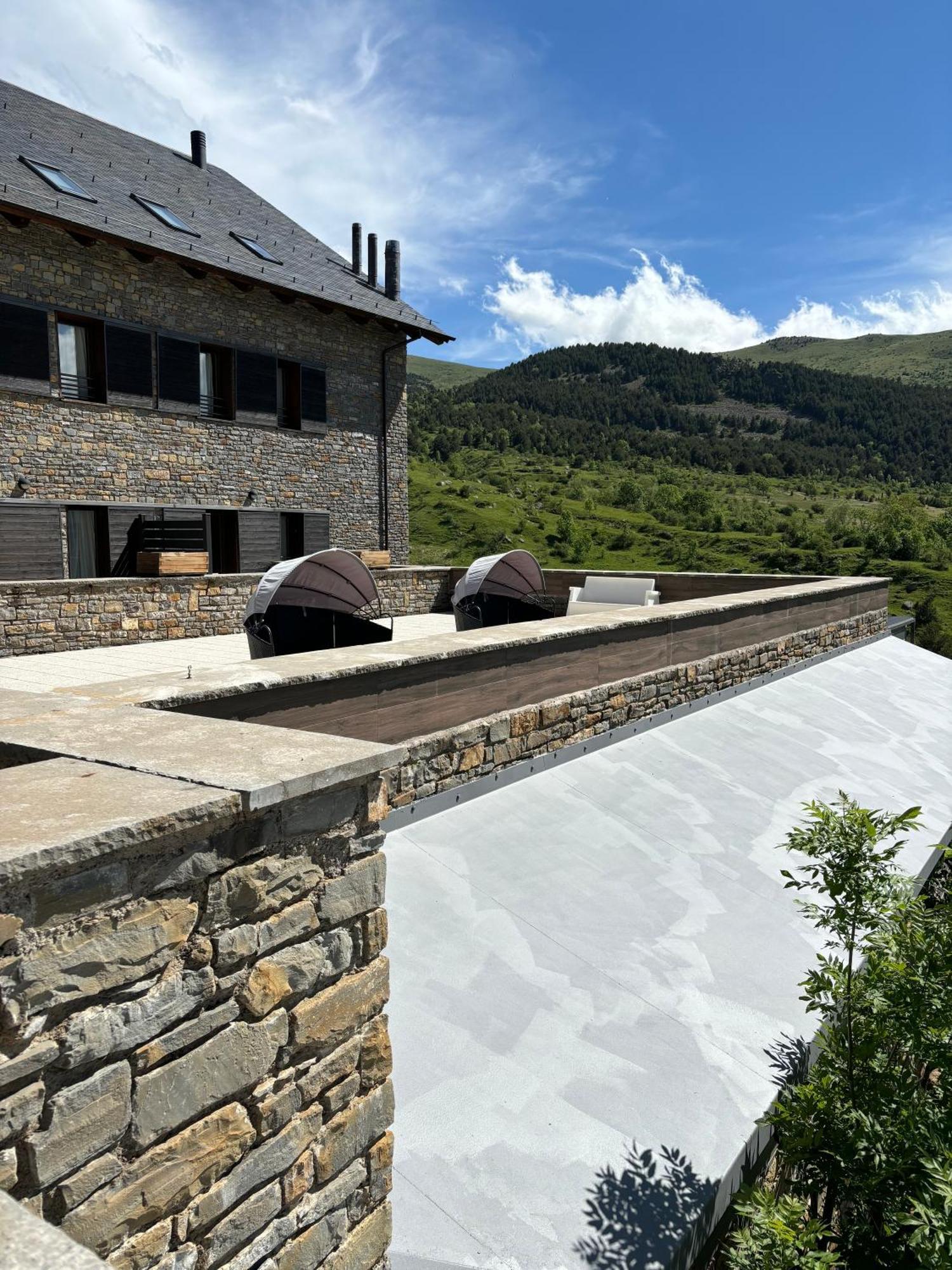 Aparthotel Siente Boi & Spa Pla de l'Ermita Extérieur photo
